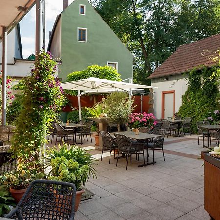 Wirtshaus & Hotel Goldener Greif Edelsfeld Kültér fotó