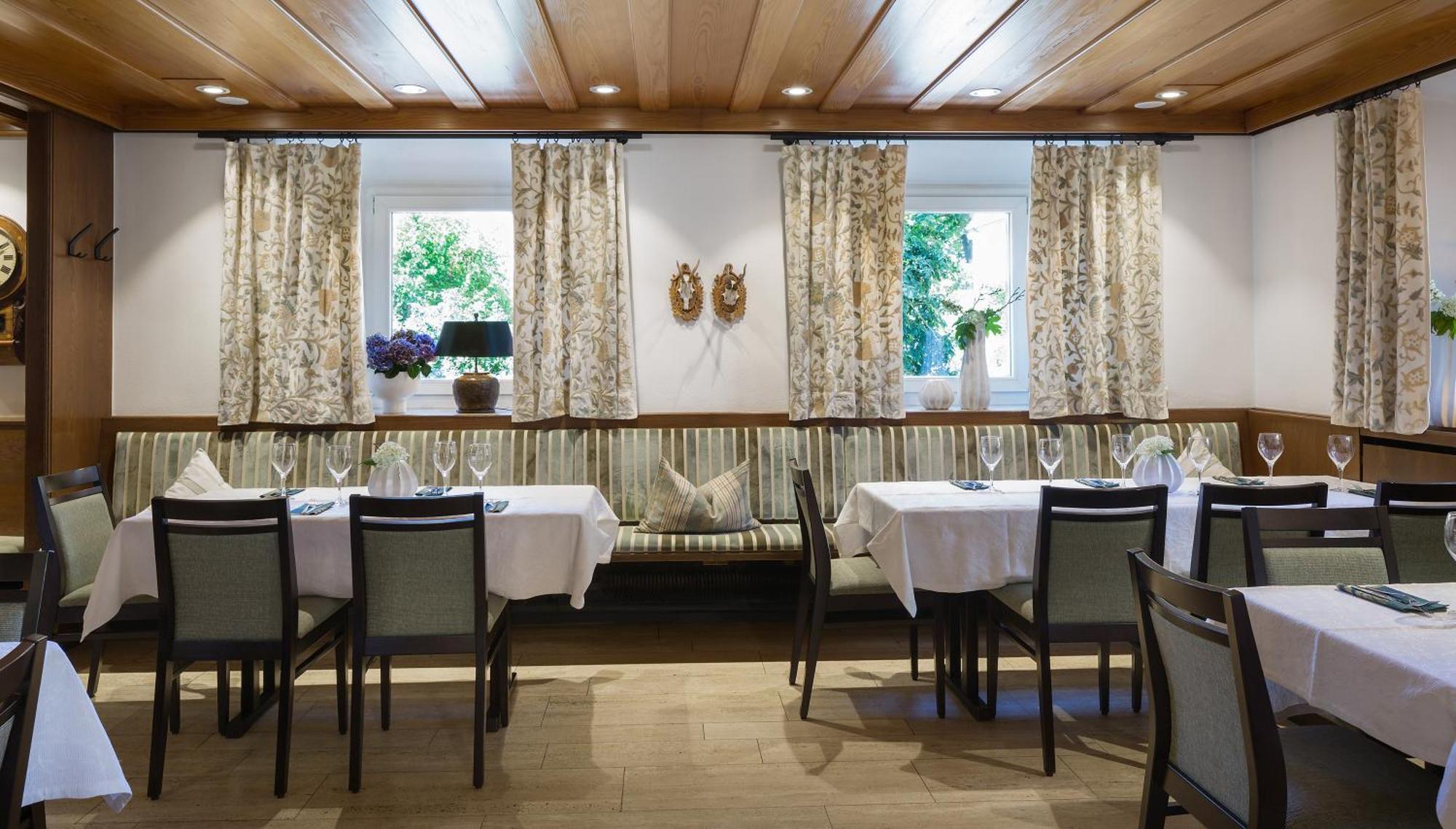 Wirtshaus & Hotel Goldener Greif Edelsfeld Kültér fotó