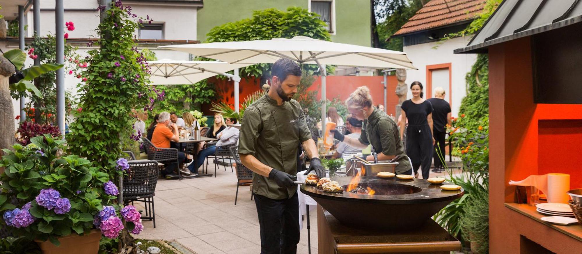 Wirtshaus & Hotel Goldener Greif Edelsfeld Kültér fotó