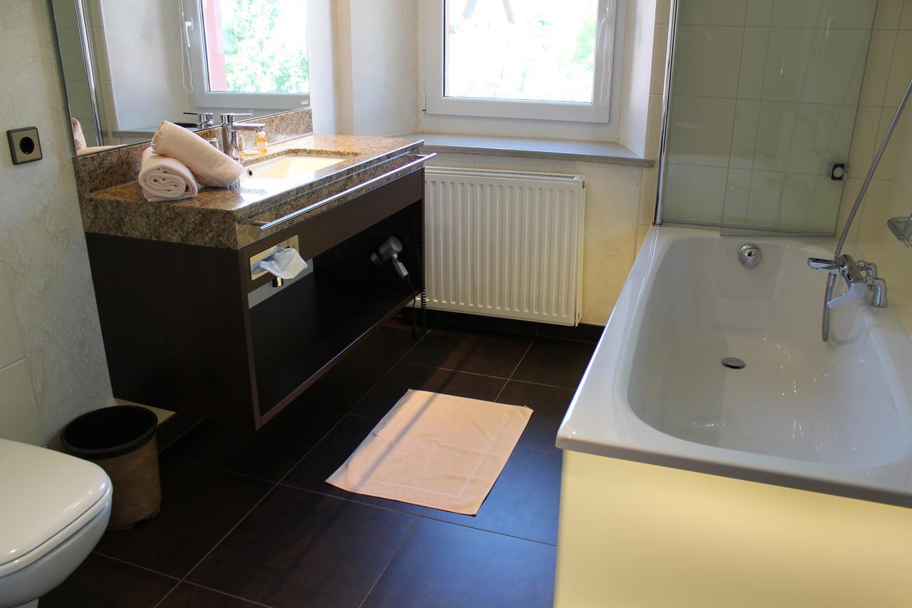 Wirtshaus & Hotel Goldener Greif Edelsfeld Kültér fotó
